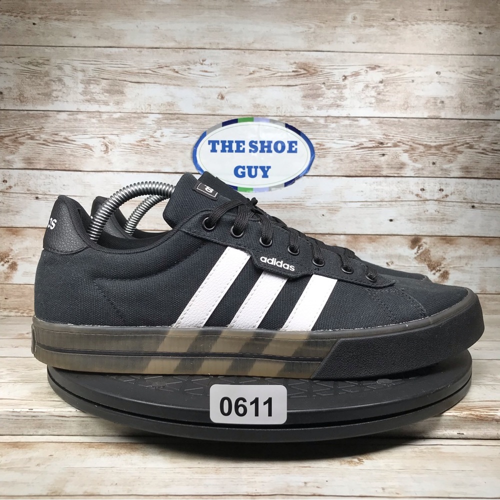Adidas Daily 3.0 Men Size 10.5 Causal shoes